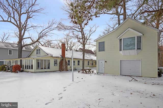 852 BAY FRONT AVE, North Beach, MD 20714