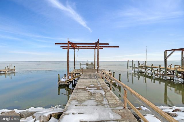 852 BAY FRONT AVE, North Beach, MD 20714