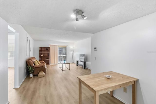 14462 REUTER STRASSE CIRCLE 607, Tampa, FL 33613