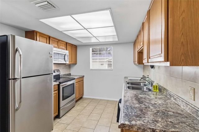 14462 REUTER STRASSE CIRCLE 607, Tampa, FL 33613