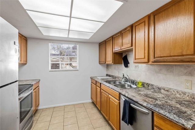 14462 REUTER STRASSE CIRCLE 607, Tampa, FL 33613