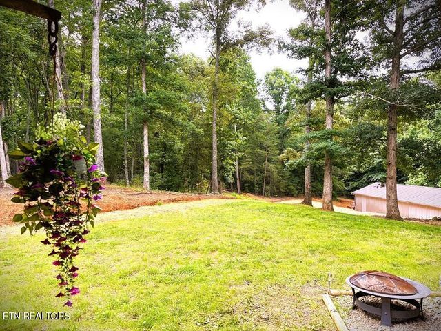 211 Arizona Lane, Walling, TN 38587