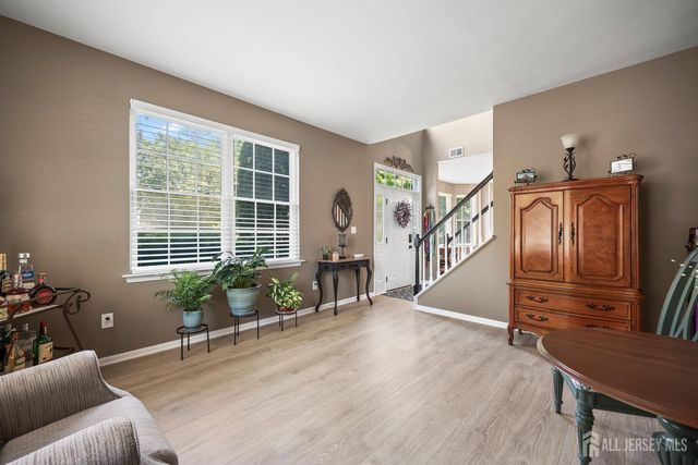 28 Sand Hill Court, Jamesburg, NJ 08831