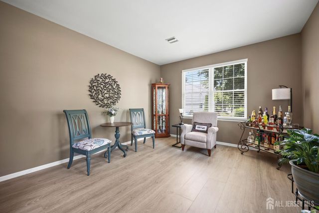 28 Sand Hill Court, Jamesburg, NJ 08831