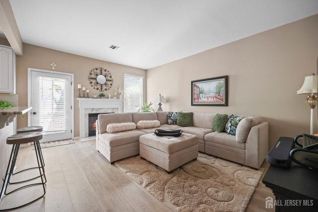 28 Sand Hill Court, Jamesburg, NJ 08831