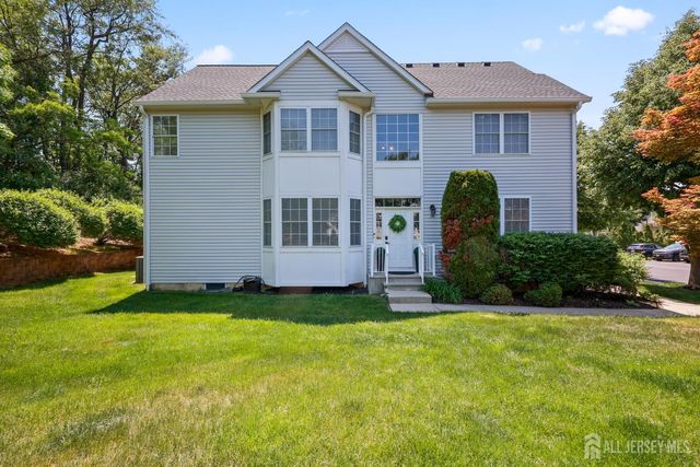 28 Sand Hill Court, Jamesburg, NJ 08831