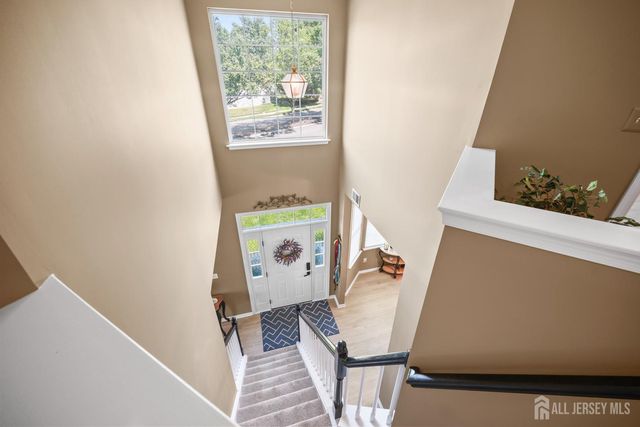 28 Sand Hill Court, Jamesburg, NJ 08831