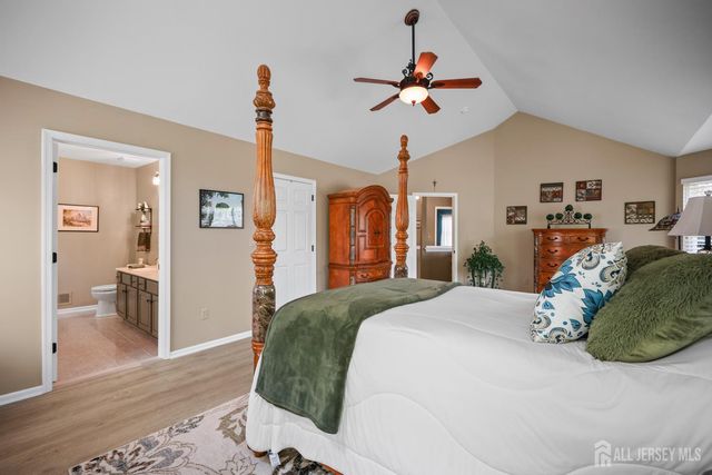 28 Sand Hill Court, Jamesburg, NJ 08831