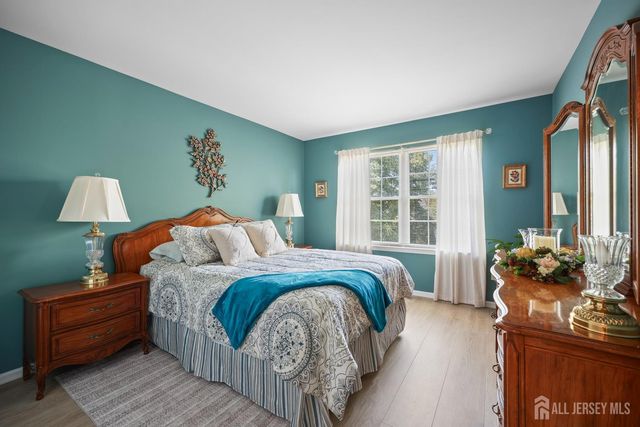 28 Sand Hill Court, Jamesburg, NJ 08831