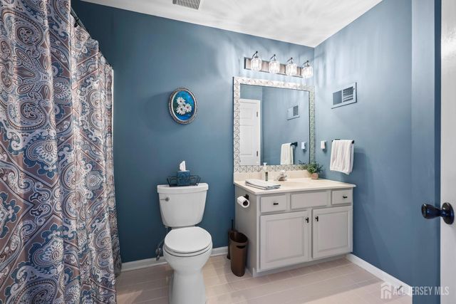 28 Sand Hill Court, Jamesburg, NJ 08831