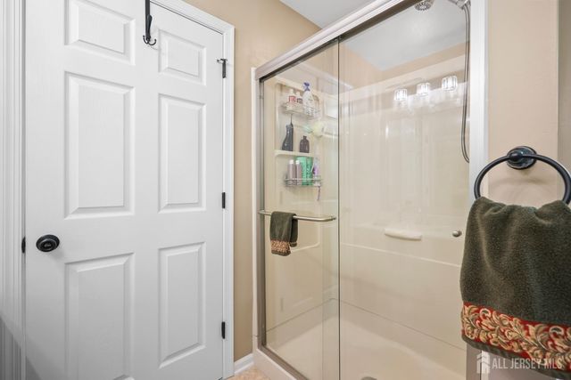28 Sand Hill Court, Jamesburg, NJ 08831