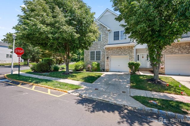 28 Sand Hill Court, Jamesburg, NJ 08831