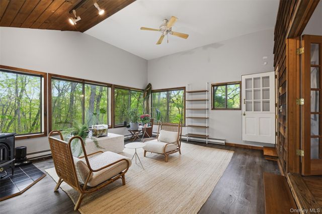 8 Upper Shad Road, Pound Ridge, NY 10576