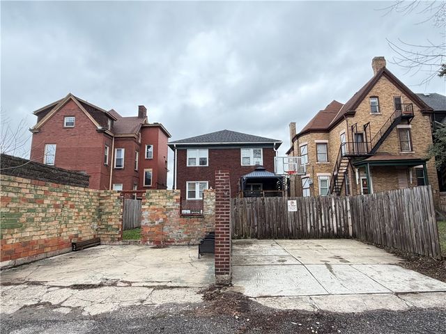 426 Ross Avenue, Wilkinsburg, PA 15221