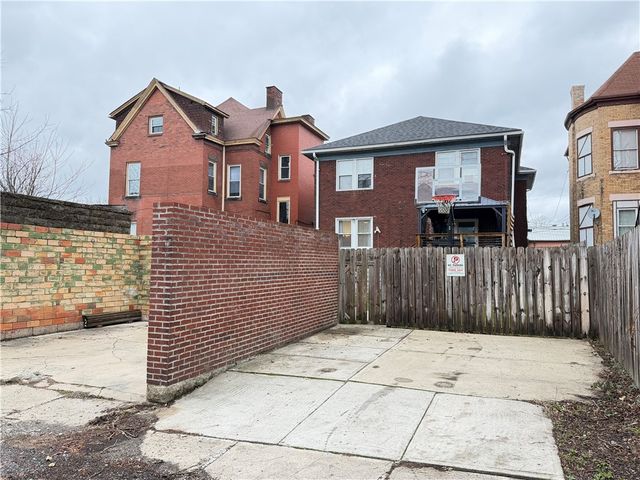 426 Ross Avenue, Wilkinsburg, PA 15221
