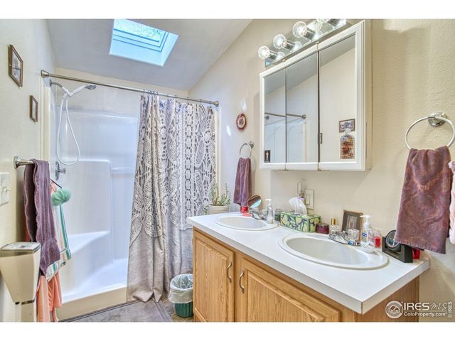 605 W 57th St 20, Loveland, CO 80538