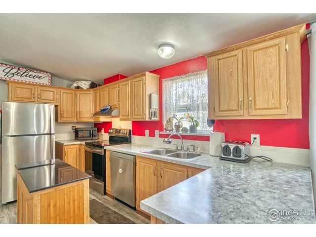 605 W 57th St 20, Loveland, CO 80538
