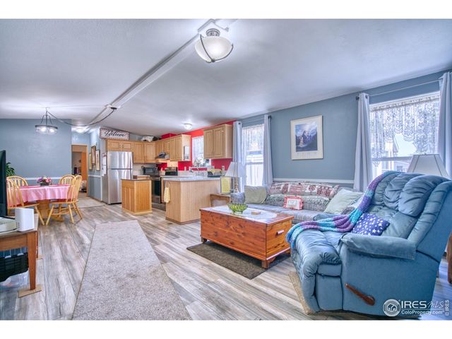 605 W 57th St 20, Loveland, CO 80538