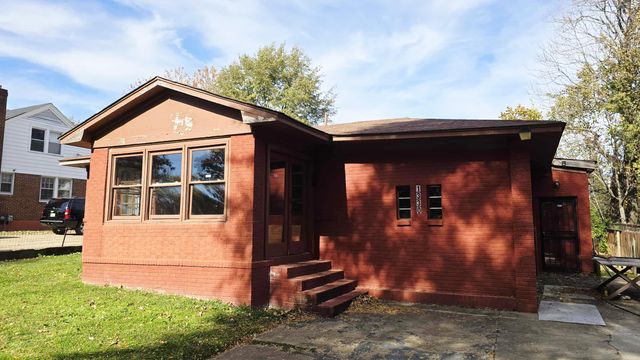 1330 S PARKWAY AVE E, Memphis, TN 38106