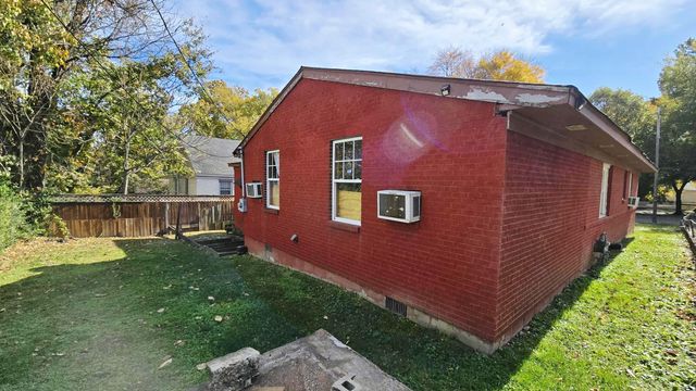 1330 S PARKWAY AVE E, Memphis, TN 38106