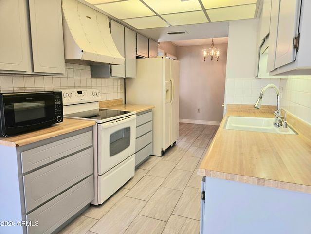 19802 N STAR RIDGE Drive, Sun City West, AZ 85375