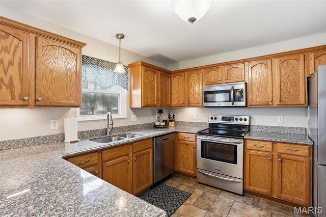 6400 Mill View Drive, Byrnes Mill, MO 63051