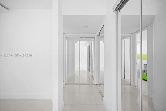 18601 NE 14th Ave 409, Miami, FL 33179