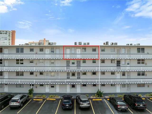 18601 NE 14th Ave 409, Miami, FL 33179