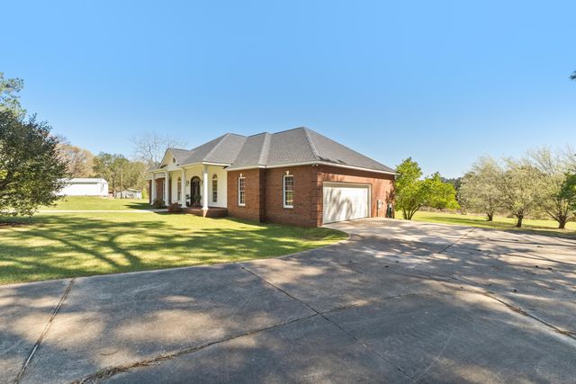 49 Central Church Rd., Purvis, MS 39475