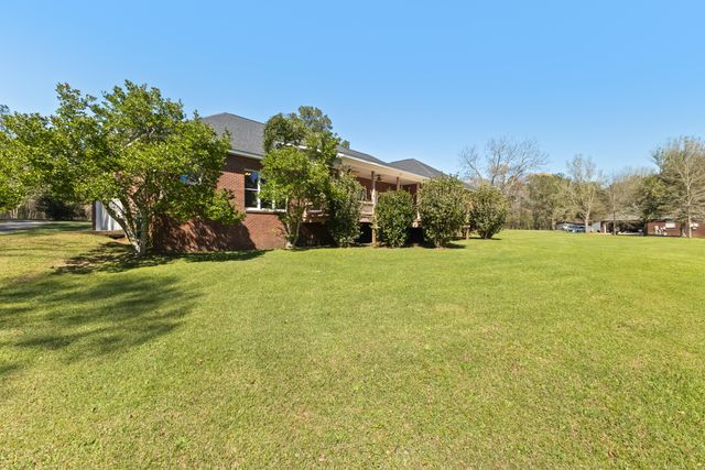 49 Central Church Rd., Purvis, MS 39475