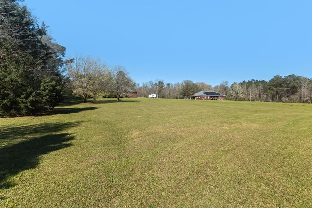 49 Central Church Rd., Purvis, MS 39475