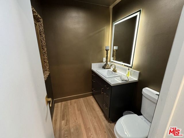 3584 Sepulveda Boulevard, Sherman Oaks, CA 91403