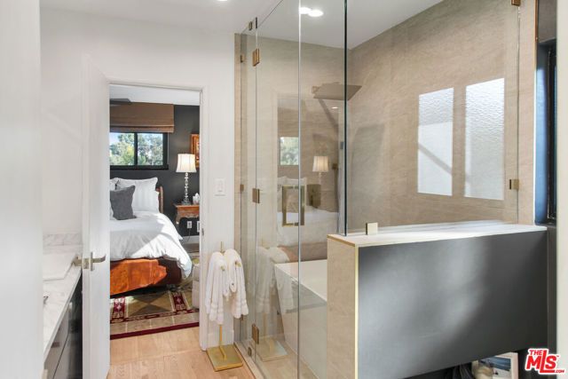 3584 Sepulveda Boulevard, Sherman Oaks, CA 91403