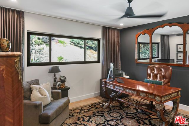 3584 Sepulveda Boulevard, Sherman Oaks, CA 91403