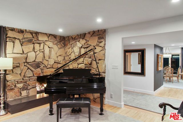 3584 Sepulveda Boulevard, Sherman Oaks, CA 91403