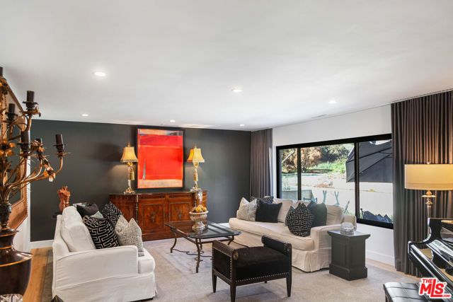 3584 Sepulveda Boulevard, Sherman Oaks, CA 91403