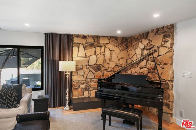 3584 Sepulveda Boulevard, Sherman Oaks, CA 91403