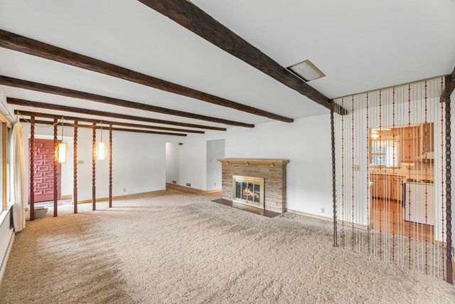 2300 Kevenauer DRIVE, Brookfield, WI 53005