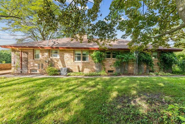 2300 Kevenauer DRIVE, Brookfield, WI 53005
