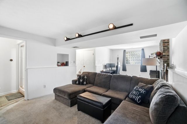 2436 Onyx Court, Grove City, OH 43123