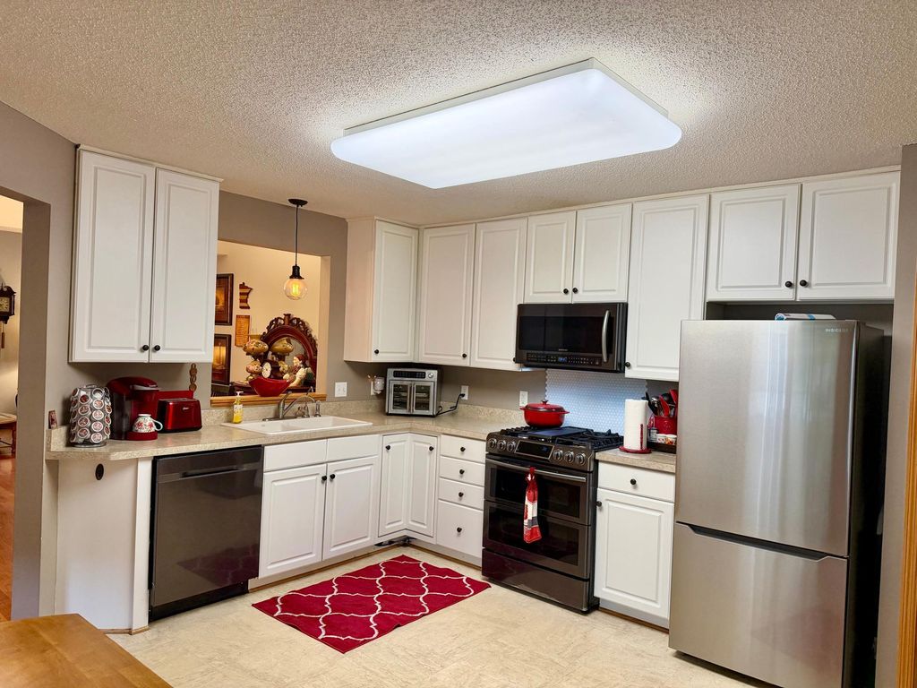 18699 Kalmar Court, Lakeville, MN 55044 — photo 3