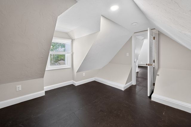 12 State Rd 2E, Plymouth, MA 02360
