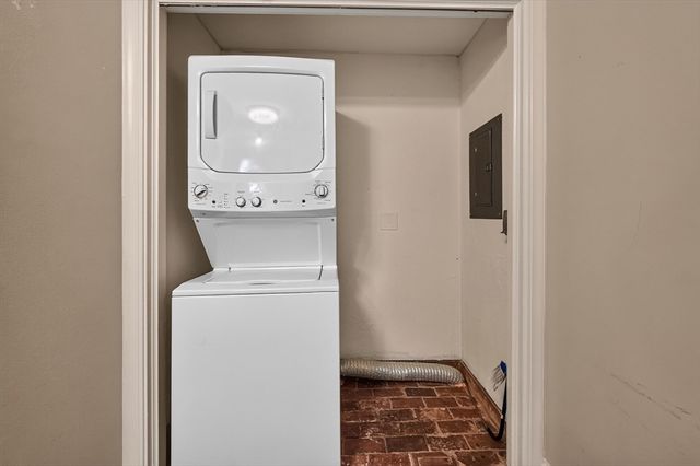 12 State Rd 2E, Plymouth, MA 02360