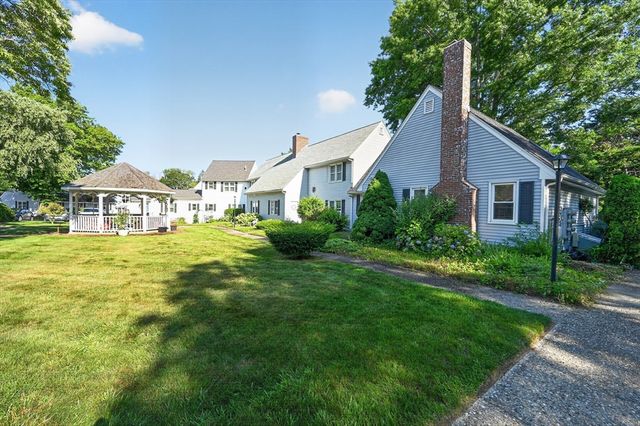12 State Rd 2E, Plymouth, MA 02360