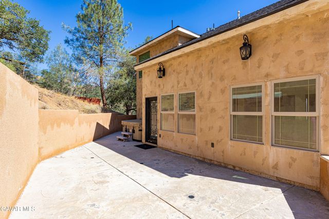 21824 Sunnybrook Drive, Tehachapi, CA 93561
