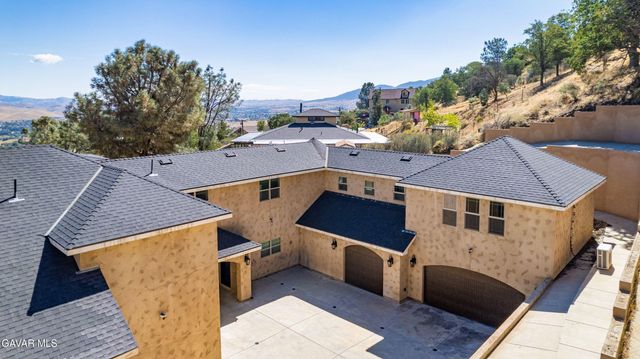 21824 Sunnybrook Drive, Tehachapi, CA 93561