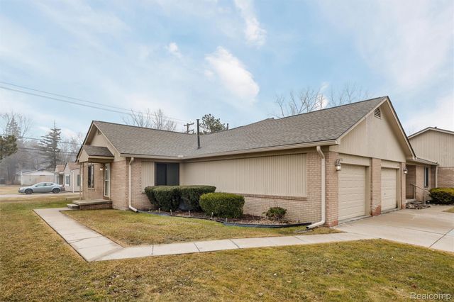 31896 Cristina Drive, Roseville, MI 48066