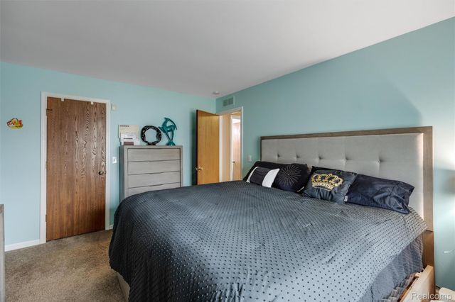 31896 Cristina Drive, Roseville, MI 48066