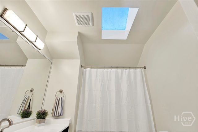 109 Kings Court, Savannah, GA 31406