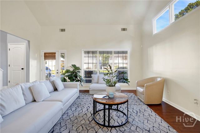 109 Kings Court, Savannah, GA 31406